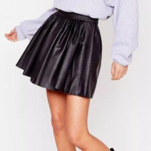 Pleated Faux Leather High Waisted Mini Skirt sz L NWT